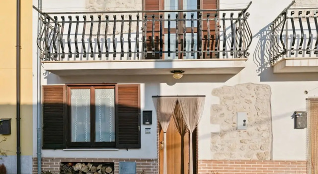 Belvilla by Oyo Sirente House
