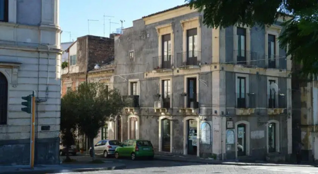 Casa Dante Short Let, Забронировать Отель Катания Сицилия, рядом с Парк Вилла Беллини