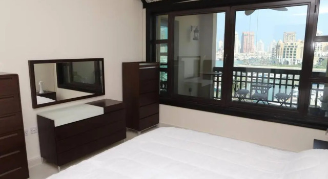 Beautiful Townhouse Marina View, Book Hotel Hoteller i Zone 66 med pool, Swimmingpool