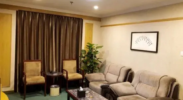 Люкс Tongcheng International Hotel