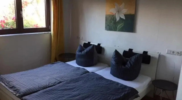 Апартаменты c 1 комнатой с видом на сад Ferienwohnung Schwahn