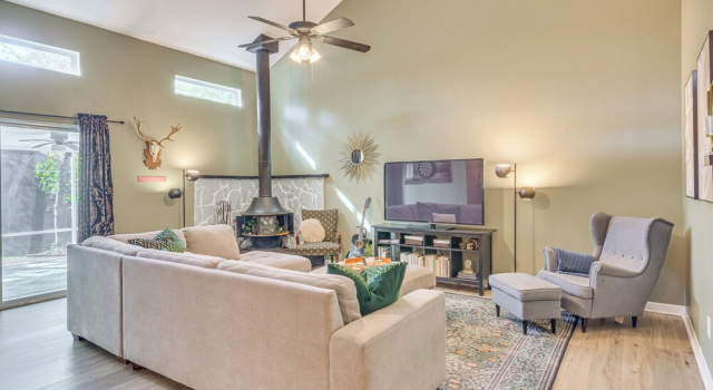 Cottage Vibes in Shalimar! Pet-friendly Townhome, Buchen Sie Ferienhaus Lake Lorraine USA