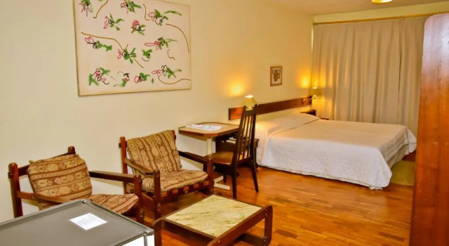 Hotel Estoril, Забронировать Отель Отели в центре Пелотас, в центре