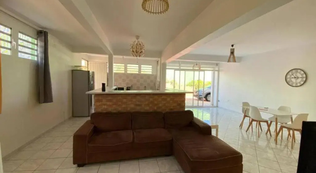 Апартаменты Charmant appartement avec piscine