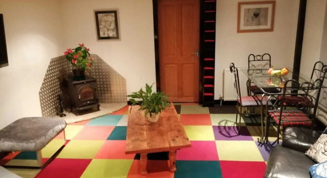 The Cabin Quiet, Relaxing and dog Friendly, Buchen Sie Ferienhaus Mauchline 
