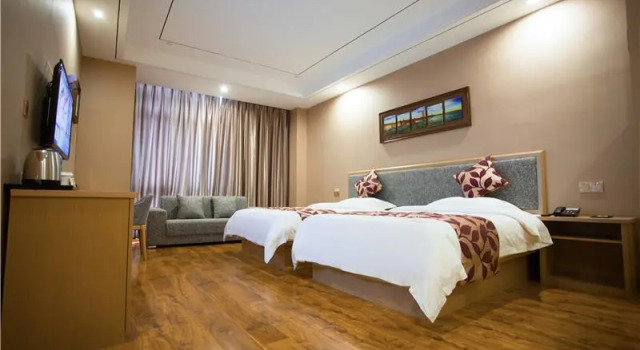 GreenTree Inn Express Jiaxing Tongxiang Xiaochang Dong Road, Prenota Hotel Jiaxing Zhejiang