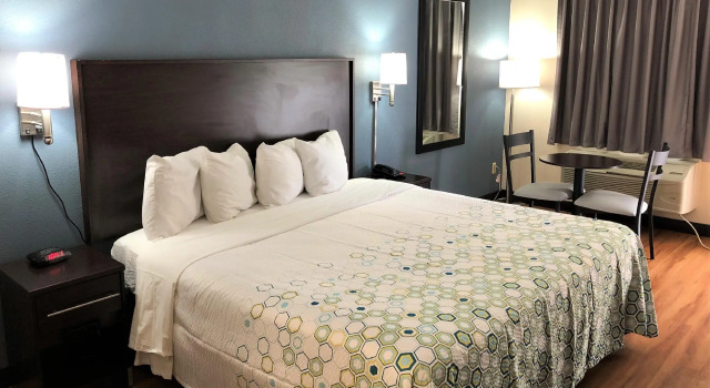 HomeTowne Studios by Red Roof Bordentown - McGuire AFB, Buchen Sie Hotel Bordentown Philadelphia und Umgebung