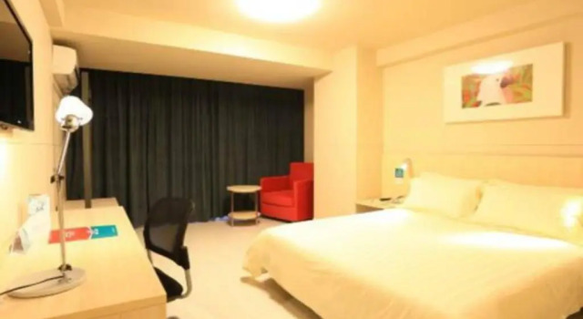 Двухместный номер Business Jinjiang Inn Sanya International Shopping Center Seaview