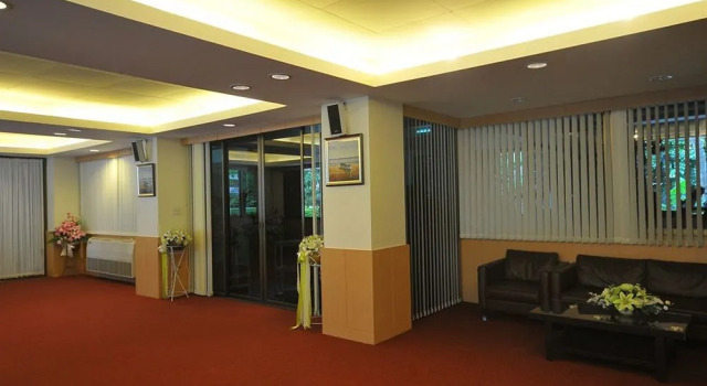 P-Park Hotel Bangkok, Забронировать Отель Отели Бангкока с бассейном, рядом с Международная больница «Янхи», Бассейн