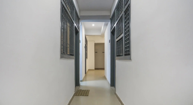 Taj Highway Hotel by OYO Rooms