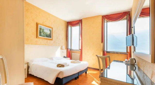 Двухместный номер Standard с видом на озеро Hotel Le Palme