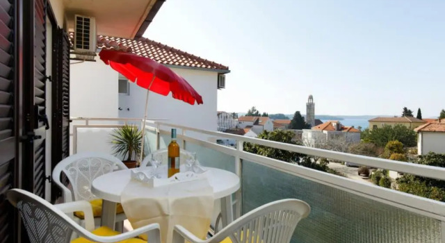 Апартаменты c 1 комнатой с балконом и с видом на море Apartments Margita