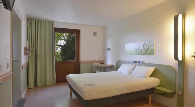 Двухместный номер Standard Ibis Budget Villefranche