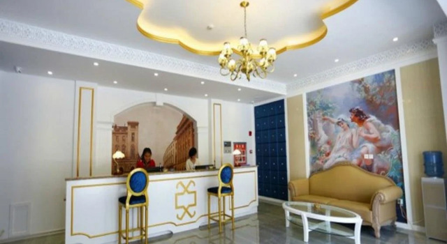 Maple Theme Hotel