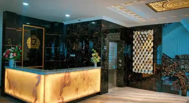 King Royal Hotel
