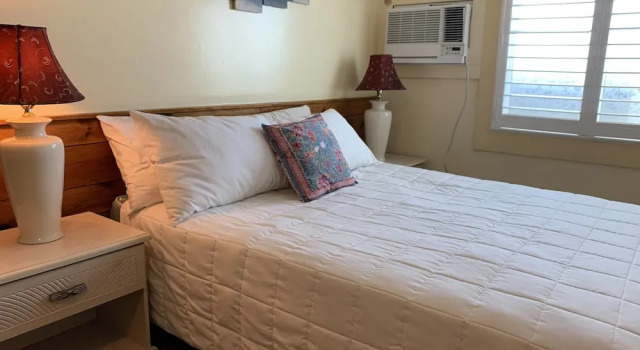 Номер Standard Vineyard Harbor Motel - Private Beach