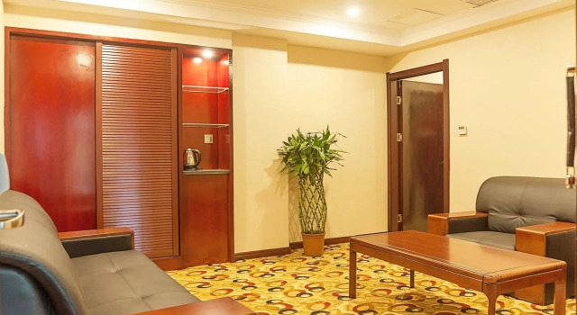 维也纳国际海口美兰国际机场店, Book Hotel Hotels in Meilan with Parking, Parking
