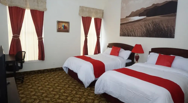Номер Deluxe Kings Hotel Inc