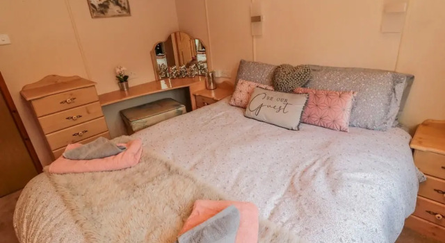 4 The Oaks, Buchen Sie Ferienhaus Hotels in Schottland mit Parkplatz, Parkplätze