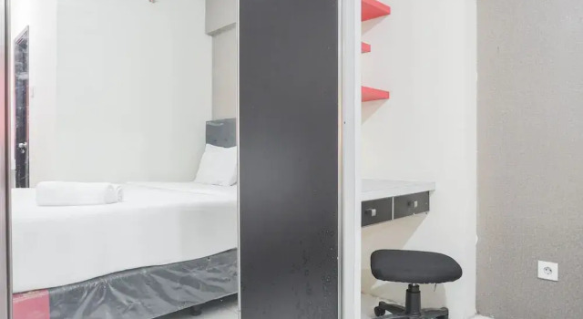 Comfortable Studio Room At Kebagusan City, Book Hotel Jakarta Jakarta Province