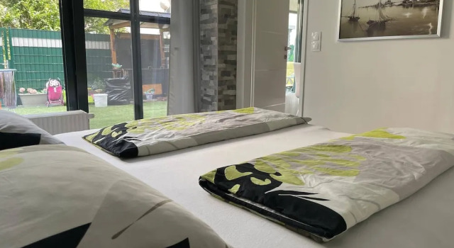 Beautiful 2-bed Apartment in Wien, Book Lejlighed Hoteller i Wien med parkering, nær Aspernstraße Metro Stop, Parkering