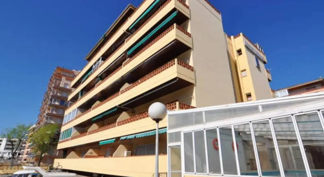 Apartment with One Bedroom in Roses, with Shared Pool, Furnished Terrace And Wifi - 350 M From the Beach