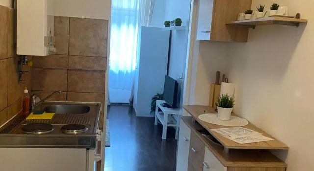 Appartamento Rover Apartment