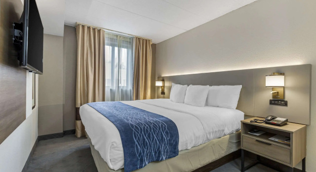 Двухместный люкс Comfort Inn Herndon-Reston
