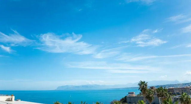 Люкс с балконом и с видом на море Costamante Suites & Spa