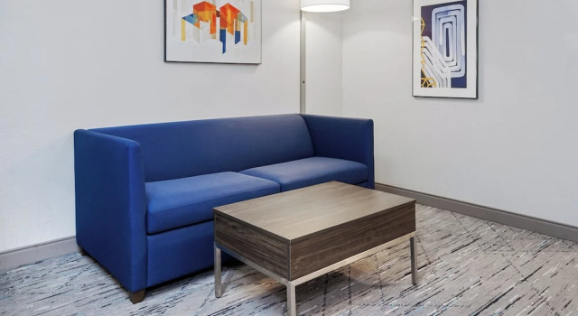 Четырёхместный люкс Holiday Inn Express & Suites - North Carmel / Westfield by IHG