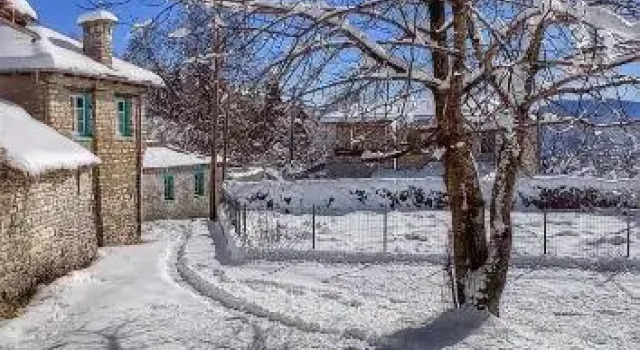 Archontiko Rapti Stone Traditional House, Забронировать Апартаменты/квартира Монодендри Загори, рядом с Монастырь Св. Параскевы Монодендриу