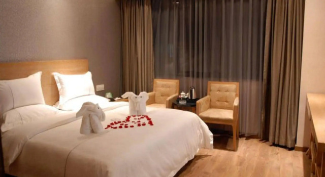 Insail Hotels (Guangyuanxincun Jingtai Pedestrian Street Guangzhou)