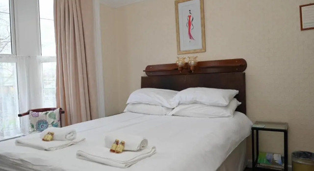 Brynhyfryd Guest House, Забронировать Гостевой дом Кардиган Ceredigion