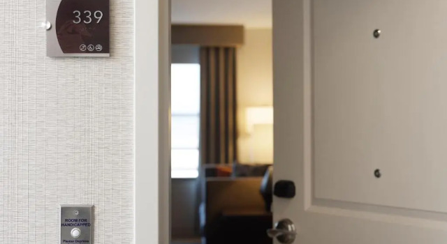 Двухместный люкс Mobility / Hearing Access Homewood Suites by Hilton Carle Place - Garden City, NY