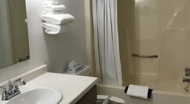 Люкс Brentwood Motor Inn