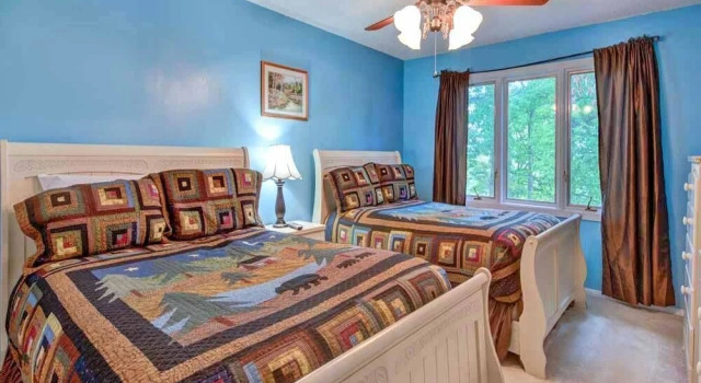 NeverEnding View 3 Bedroom Home with Hot Tub