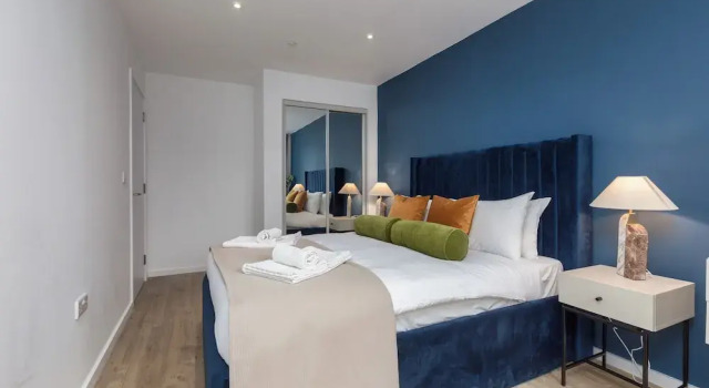Апартаменты Standard Cable Street Serviced Apartments