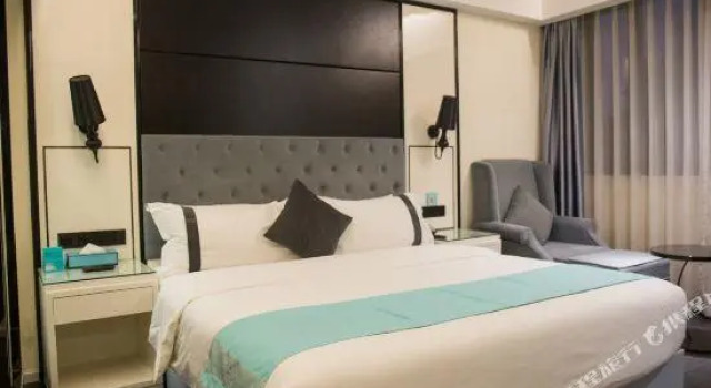 Xana Hotelle Neijiang City Center Branch, Book Hotel Hotels in Neijiang with Parking, Parking