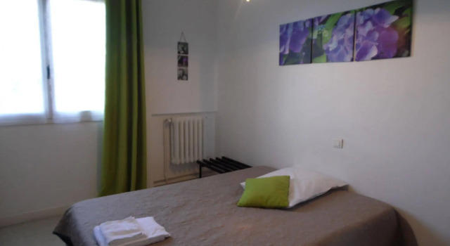 Les Acacias de Ratabizet, Rezervasyon Otel Genas Rhône