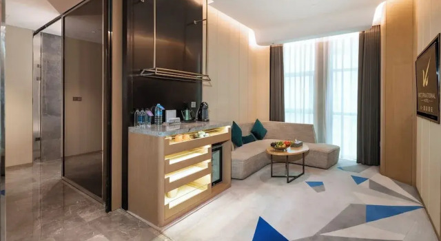Люкс K · International Hotel