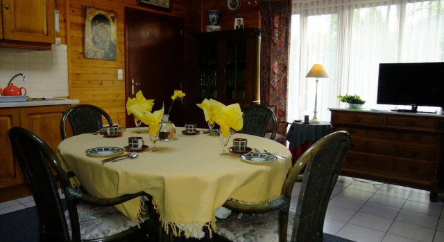 De Zon B&B, Prenota Bed & breakfast Hotel a Flanders con parcheggio, Parcheggio