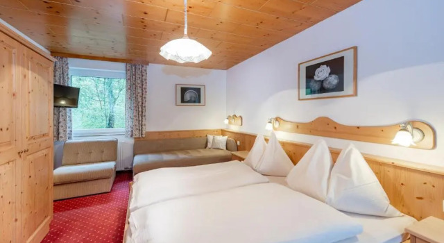 Gästehaus Herrmann, Rezervovat Hotel Hotely v Filzmoos s parkováním, Parkování