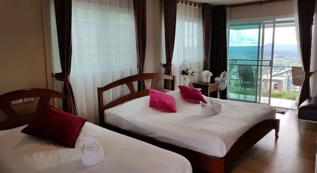 Двухместный номер Deluxe с балконом и с видом на горы Baanmorkburi Resort
