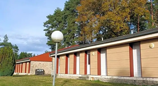 Hotel Eden Lake, Rezerwuj Hotel Hotele w Egletons z parkingiem, Parking