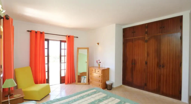 2 Br Condo Near Beach Sleeps 5 - Ava 1125, Boek Hotel Albufeira Albufeira