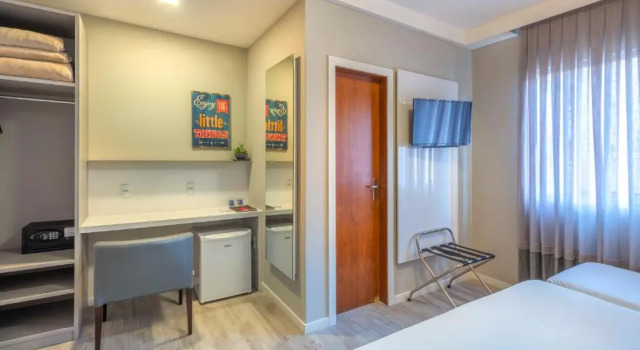 Четырёхместный номер Standard Hotel Melo