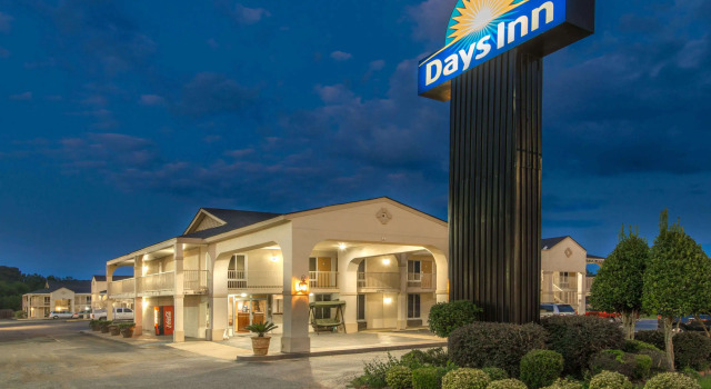 Days Inn by Wyndham Shorter