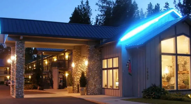 Edgewater Inn Shady Cove, 예약 호텔 섀디 코브 Rogue Valley