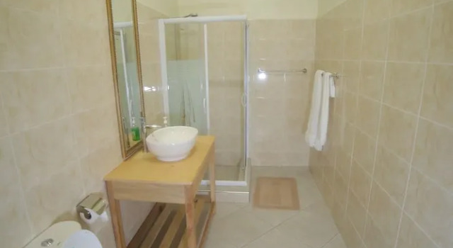 Номер Standard Entebbe Palm Hotel