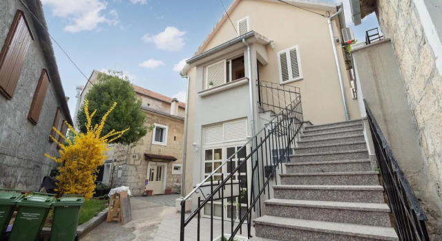 Nice Apartment in Sinj With Wifi and 3 Bedrooms